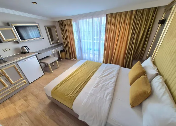 Taksim La Marino Hotel