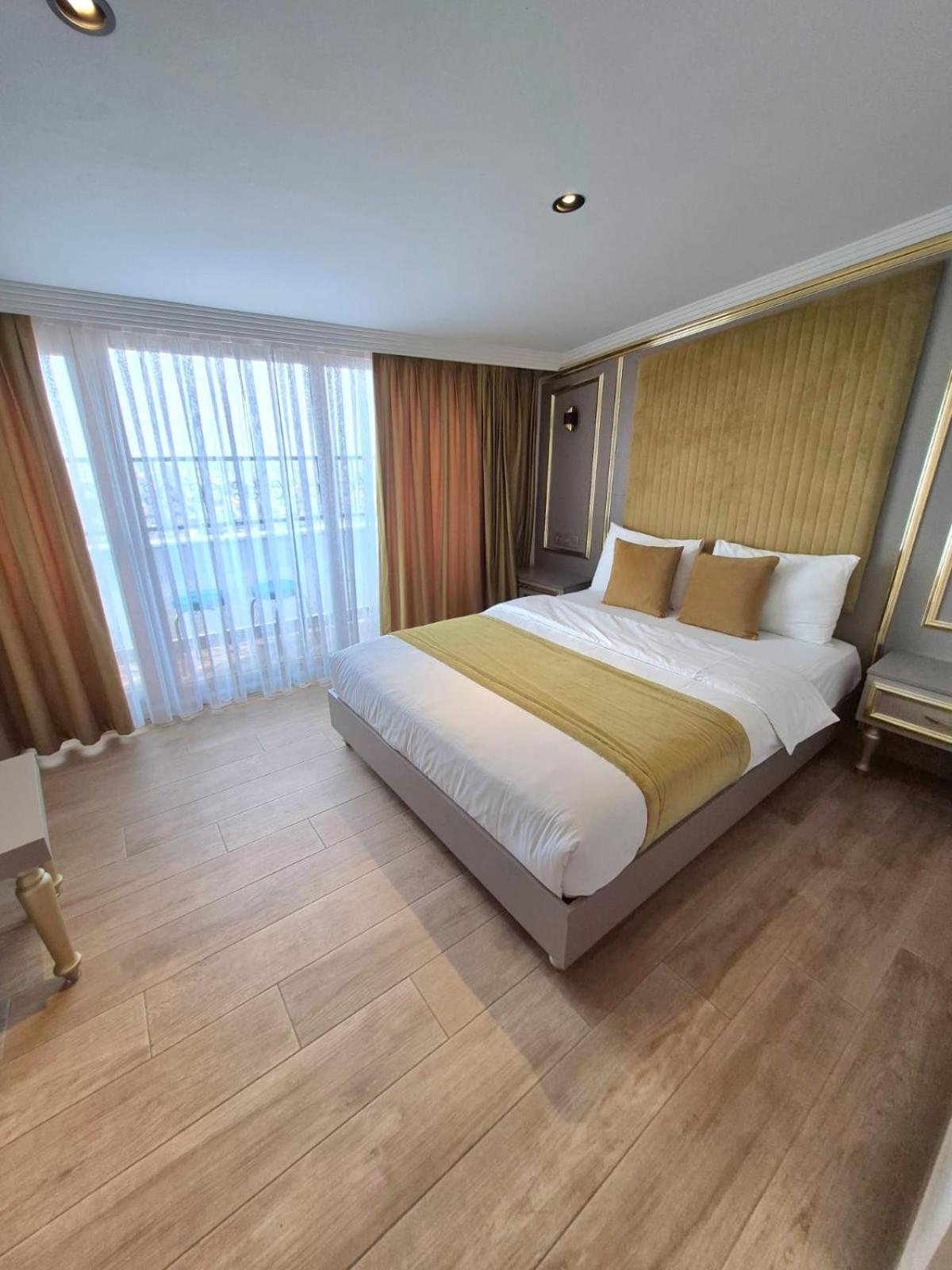 Hotel apartamentowy Taksim La Marino *