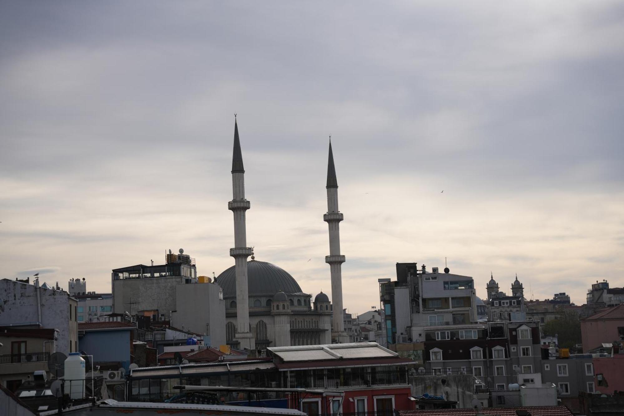 Taksim La Marino Апарт-готель Стамбул