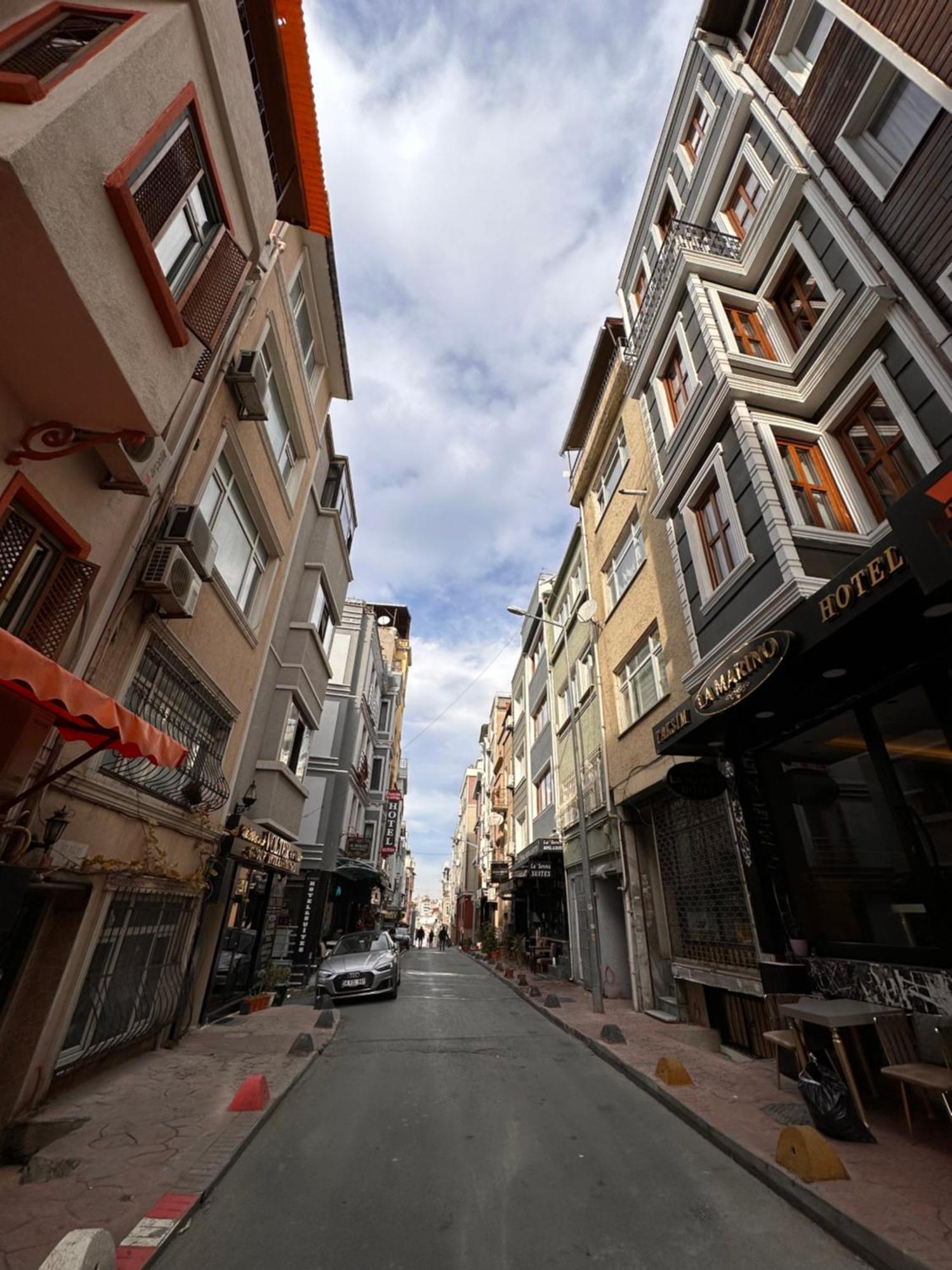 Taksim La Marino Апарт-готель Стамбул